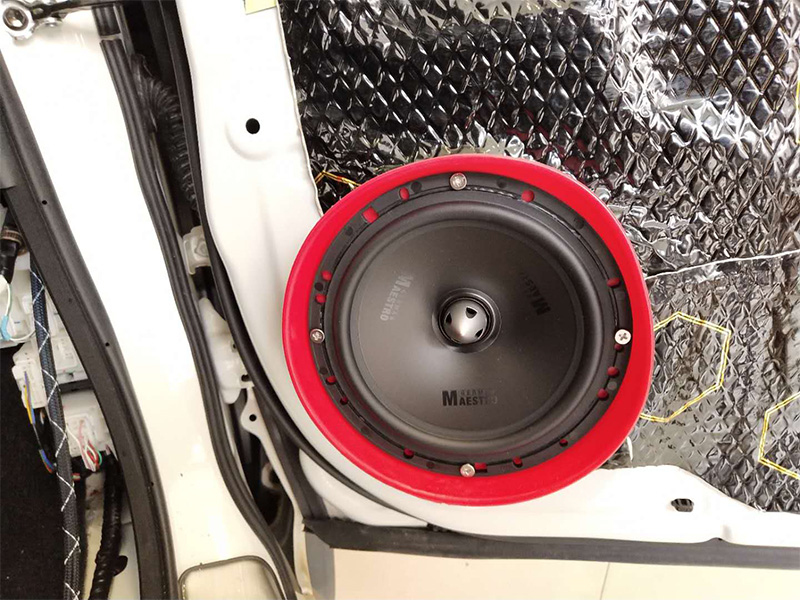 豐田穿越者改裝曼斯特喇叭與喜力士