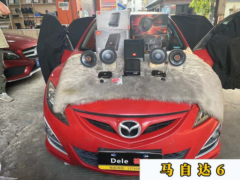 馬自達(dá)6升級(jí)原車?yán)龋友b處理器和低音炮